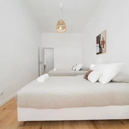 Apartmán 2eb- Beautifully Designed In The Heart Of The City, Bright, Stylish And Inviting Lisboa