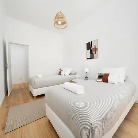 Apartmán 2eb- Beautifully Designed In The Heart Of The City, Bright, Stylish And Inviting Lisboa