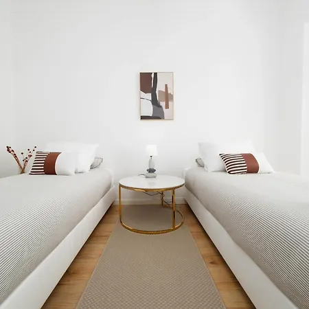 Apartmán 2eb- Beautifully Designed In The Heart Of The City, Bright, Stylish And Inviting